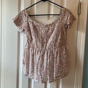 🌟Off Shoulder Floral Shirt WILL TAKE ANY OFFER🌟